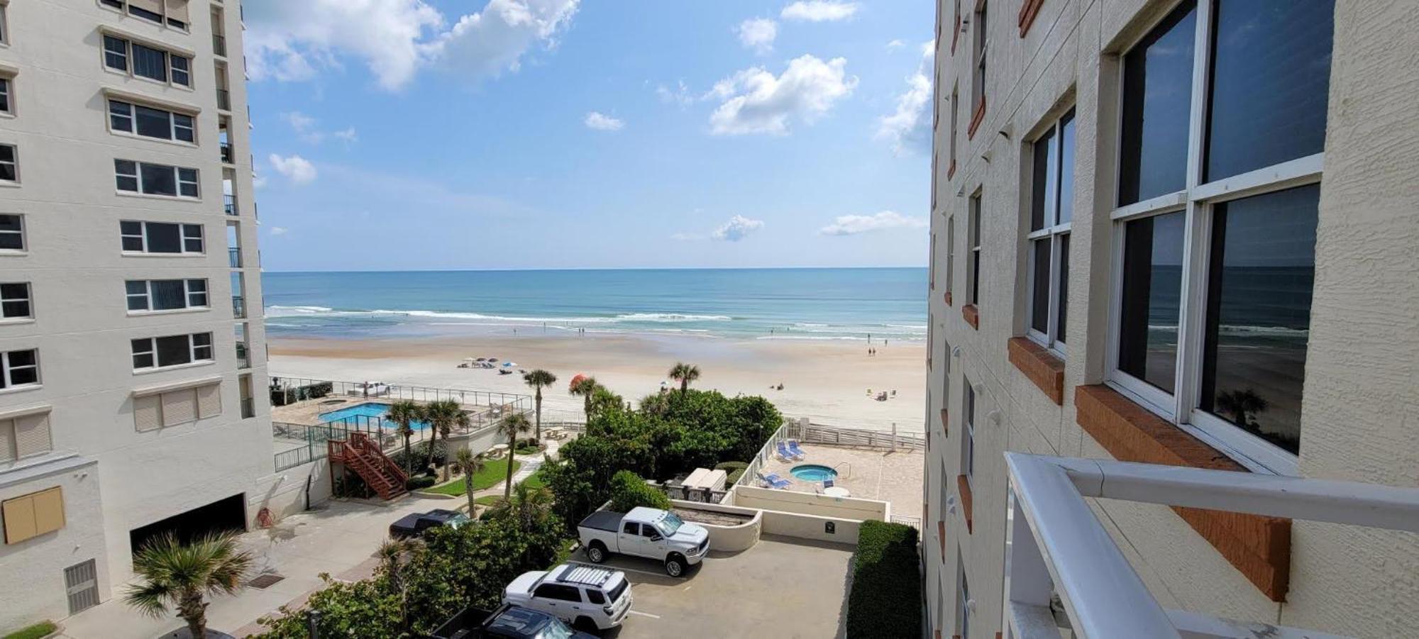 Opus Condominiums Daytona Beach Shores Exterior photo